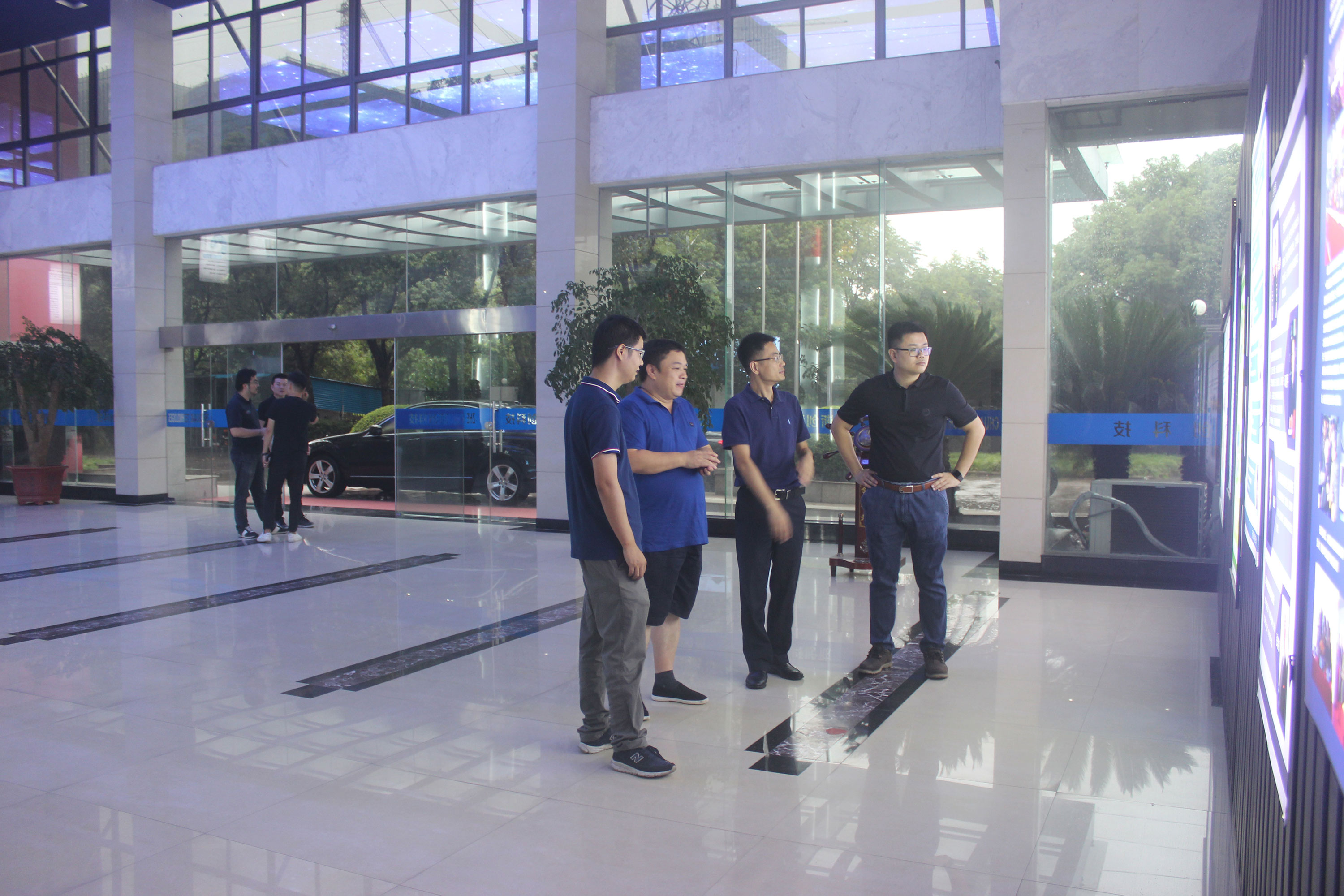 海南省萬(wàn)寧市副市長(zhǎng)王三防蒞臨浙創(chuàng)科技參觀(guān)調(diào)研